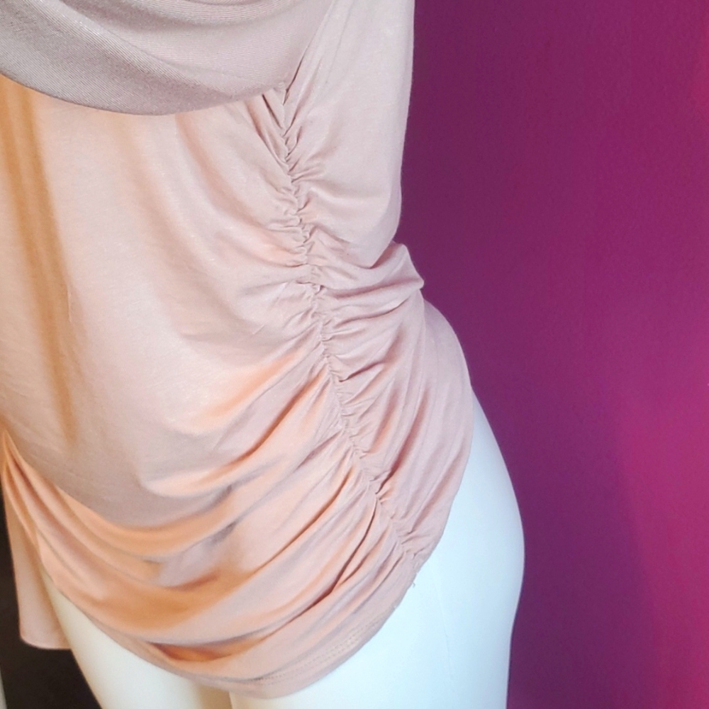 Peek-a-Boo Top - Picture 3 of 4